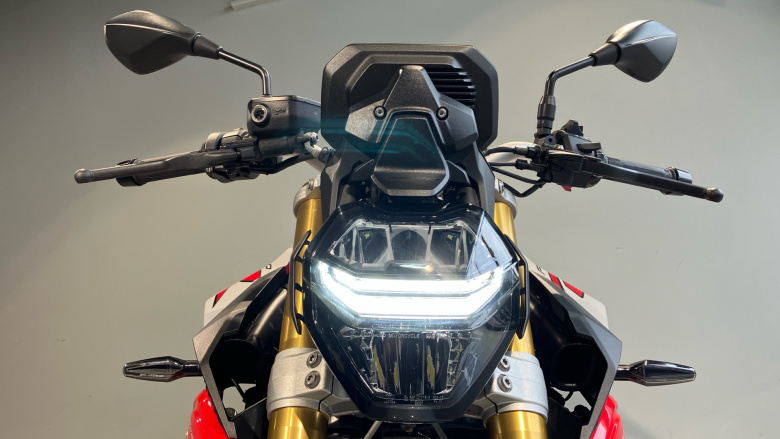 BMW F900 R A2